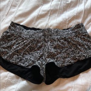 Lulu lemon 2inch shorty short